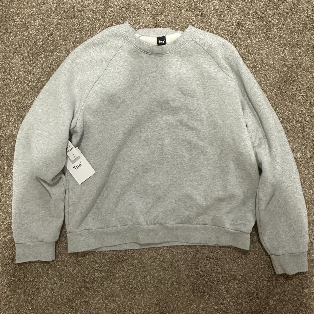 BNWT Aritzia TNA Sweatshirt